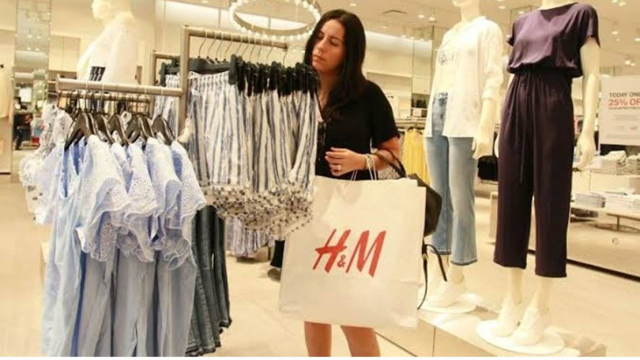 H&M innova lanzará su servicio de alquiler de ropa de una aplicación - Ecommerce News