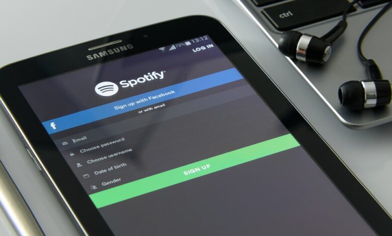 Spotify tiende apostar por el podcast con su plataforma